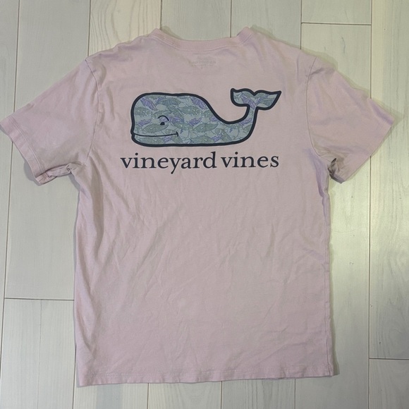 🤍Vineyard Vines🤍 Light Pink Tee with Whale Logo - Picture 2 of 6